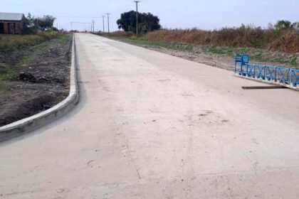 Avanza la pavimentación del primer tramo de la Ruta Provincial Nº 2, una obra clave para mejorar la conectividad entre San Justo y Saladero Cabal. Foto de archivo.