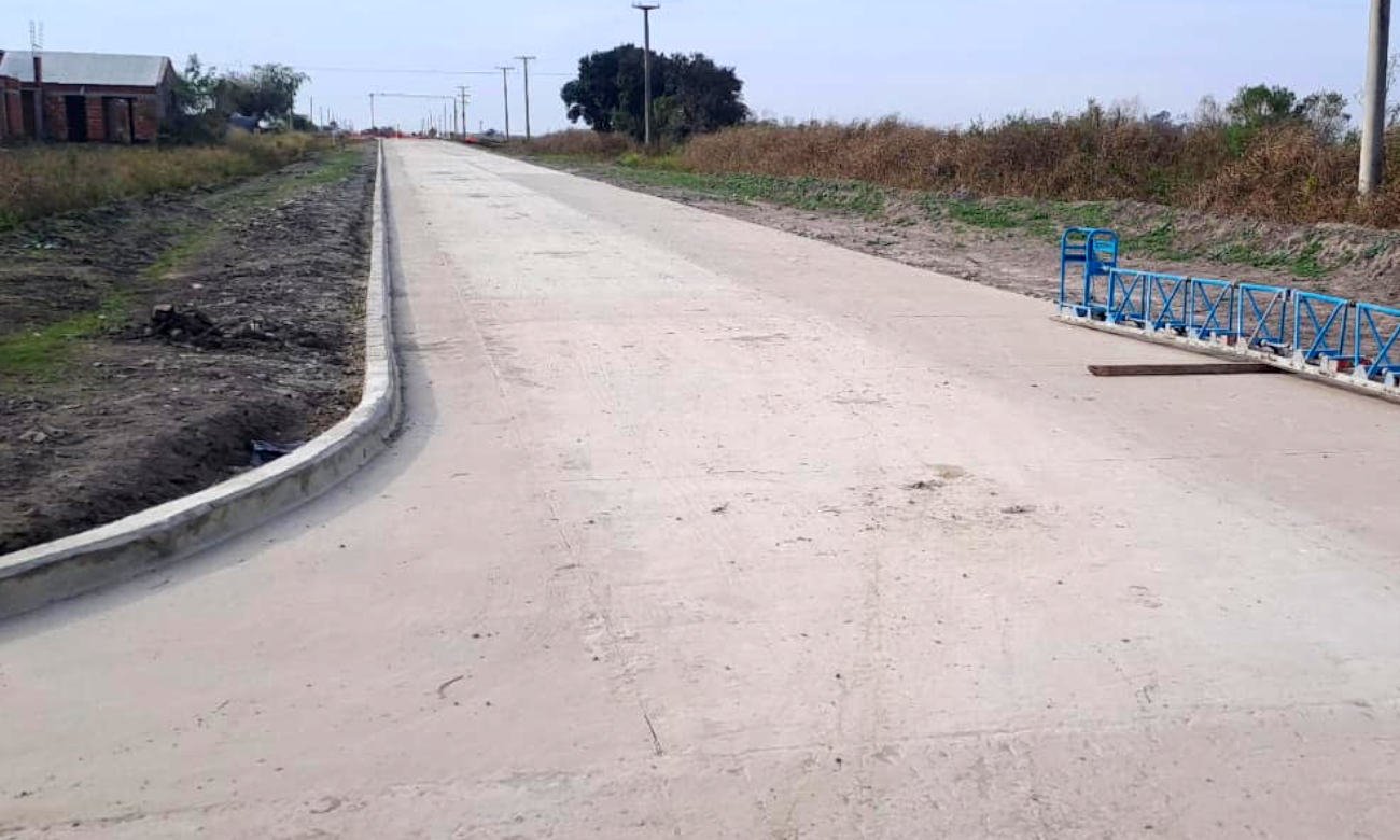 Avanza la pavimentación del primer tramo de la Ruta Provincial Nº 2, una obra clave para mejorar la conectividad entre San Justo y Saladero Cabal. Foto de archivo.