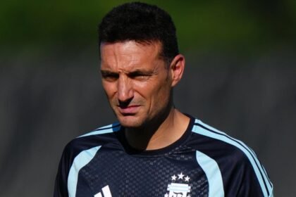 Lionel Scaloni durante un entrenamiento de la Selección Argentina en una competencia internacional.