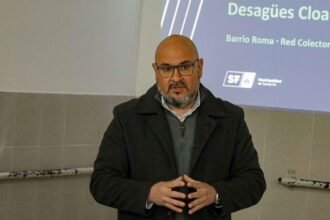 Carlos Suárez, gerente de Coordinación de Proyectos Estratégicos de la Municipalidad de Santa Fe, brindó detalles sobre el proyecto de ampliación de la red cloacal en barrio Roma.