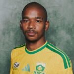 Jayden Adams, durante una participación con la selección de Sudáfrica. El mediocampista fue una de las jóvenes figuras del fútbol africano.
