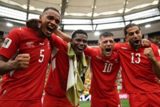 El seleccionado de Suiza celebra una victoria durante el Mundial 2026, torneo en el que alcanzó los cuartos de final con una campaña sólida y ordenada.