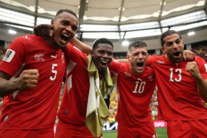 El seleccionado de Suiza celebra una victoria durante el Mundial 2026, torneo en el que alcanzó los cuartos de final con una campaña sólida y ordenada.