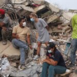 Foto de archivo: tareas de rescate y remoción de escombros tras el doble terremoto que afectó al norte de Venezuela.
