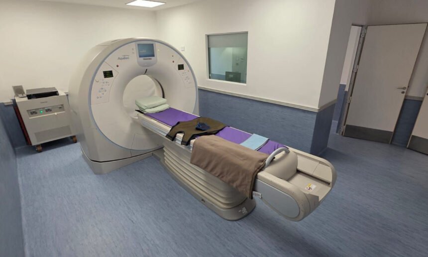 Nuevo servicio de tomografía computada incorporado al Hospital de San Cristóbal para fortalecer la capacidad de diagnóstico y la atención de pacientes de toda la región.