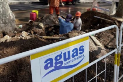 Trabajos de mantenimiento y control en instalaciones vinculadas al servicio de agua potable de la ciudad de Santa Fe.