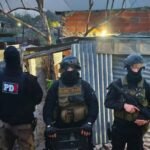 Operativo de la Policía de Investigaciones de Santa Fe durante un procedimiento judicial.
