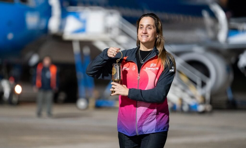 La Antorcha Suramericana llegó a Rosario proveniente de Bolivia y comenzó su recorrido por los 19 departamentos de Santa Fe, rumbo a los Juegos Suramericanos 2026.