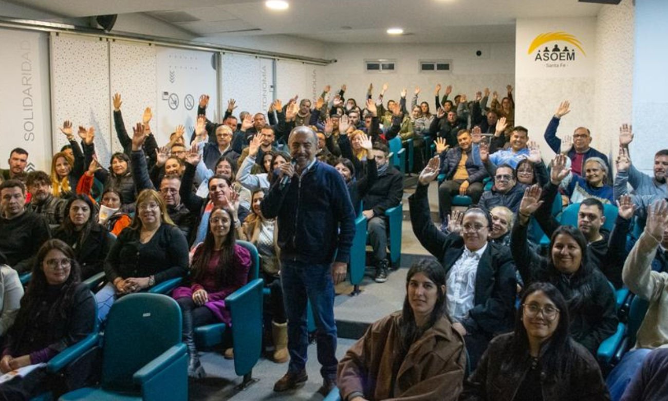 Asamblea de trabajadores de ASOEM durante una jornada de participación gremial. Foto: Prensa ASOEM.