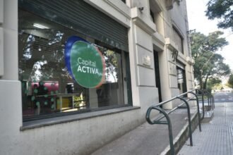 Vista de la sede de Capital Activa, ubicada en el centro de la ciudad de Santa Fe, donde se desarrollan programas municipales de capacitación, innovación y formación para el empleo. Foto de archivo.