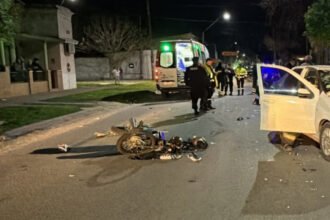 Accidente de tránsito en una calle de Santo Tomé. Foto de archivo.