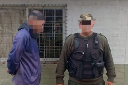 Leyenda de foto: Operativo de la Dirección General de Seguridad Rural “Los Pumas” en una zona de islas de Arroyo Leyes.