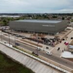 El Estadio Multipropósito Invencible Santa Fe, construido por el Gobierno de la Provincia, forma parte de la renovación del Polo Deportivo del Sur. El complejo integra el CARD, la pista de atletismo, las canchas de hockey, el ISEF y otros espacios destinados al desarrollo del deporte de alto rendimiento.