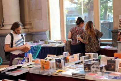 La Estación Belgrano será nuevamente escenario de la Feria del Libro de Santa Fe, con actividades culturales, presentaciones y propuestas para lectores de todas las edades.