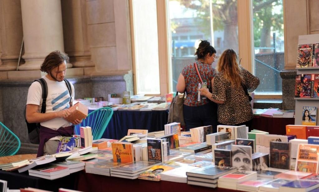 La Estación Belgrano será nuevamente escenario de la Feria del Libro de Santa Fe, con actividades culturales, presentaciones y propuestas para lectores de todas las edades.