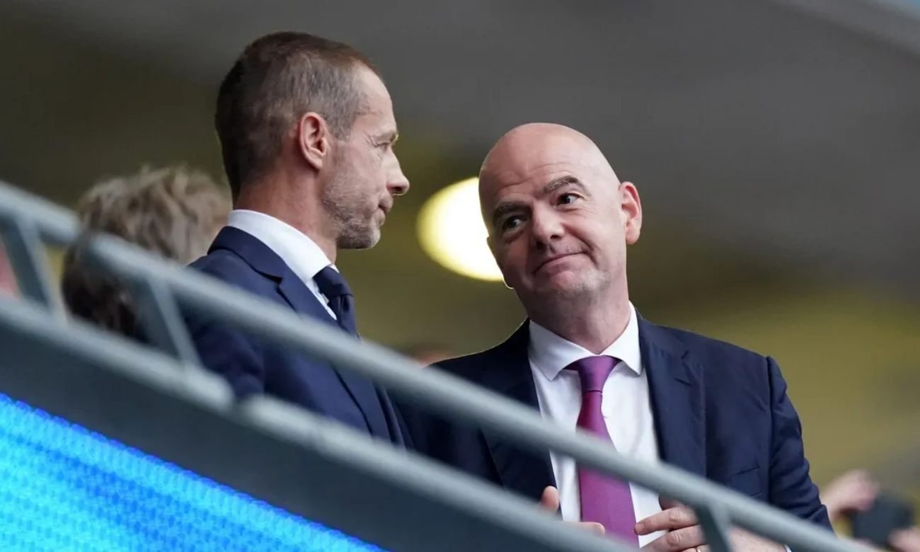 Los presidentes de la FIFA, Gianni Infantino, y de la UEFA, Aleksander Čeferin, durante un evento oficial. Foto de archivo.