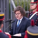 Javier Milei durante un acto oficial en homenaje al general José de San Martín.