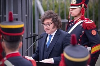 Javier Milei durante un acto oficial en homenaje al general José de San Martín.