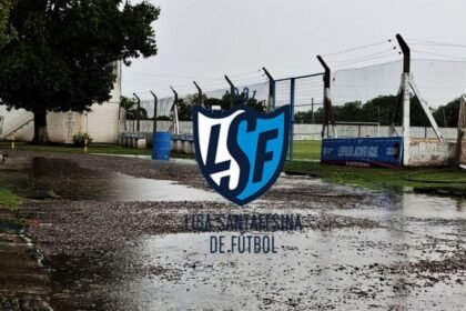 La Liga Santafesina suspendió toda la jornada de este sábado debido a las malas condiciones climáticas que afectan a la región.