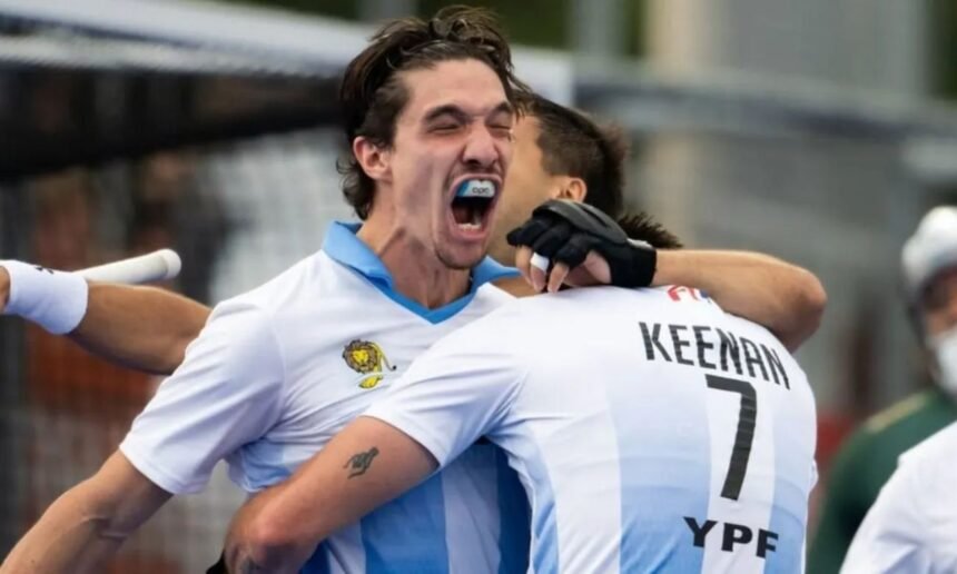 Los Leones, protagonistas del seleccionado argentino masculino de hockey sobre césped en una competencia internacional.