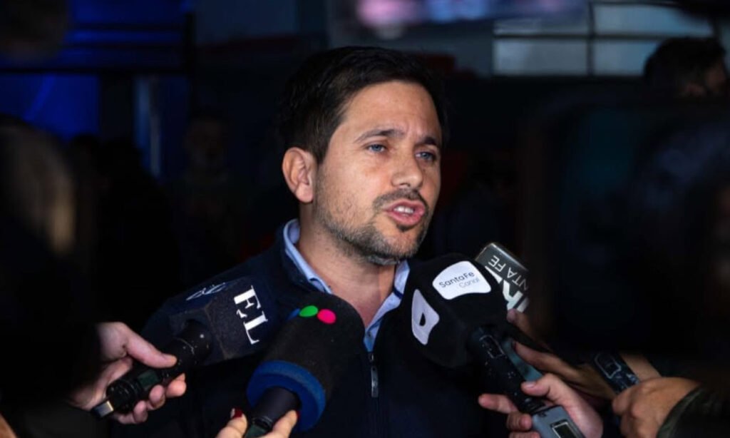 Lucas Simoniello durante un contacto con medios de comunicación. Foto de archivo.