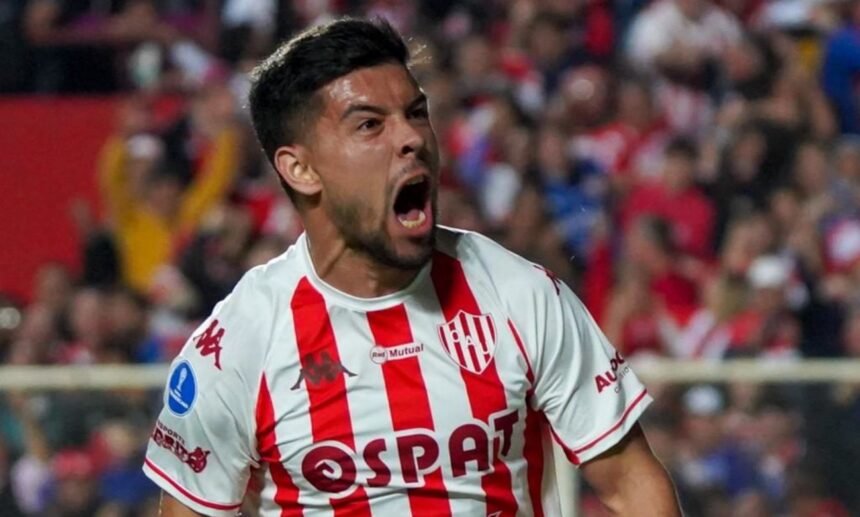 Mauro Luna Diale durante un partido con la camiseta de Unión.