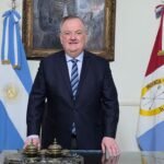 Felipe Michlig en la oficina de la Gobernación de Santa Fe, durante su asunción temporal al frente del Poder Ejecutivo provincial. Foto: archivo.
