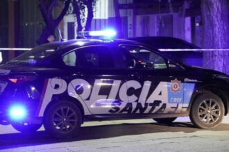 Móvil policial de la provincia de Santa Fe durante un operativo. Foto de archivo.