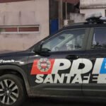 Móvil de la Policía de Investigaciones (PDI) durante un operativo en la ciudad de Santa Fe. Foto de archivo.