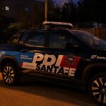 Móvil policial de la PDI Santa Fe durante tareas operativas. Imagen ilustrativa de los trabajos de investigación que desarrolla la fuerza en la provincia. Foto de archivo.