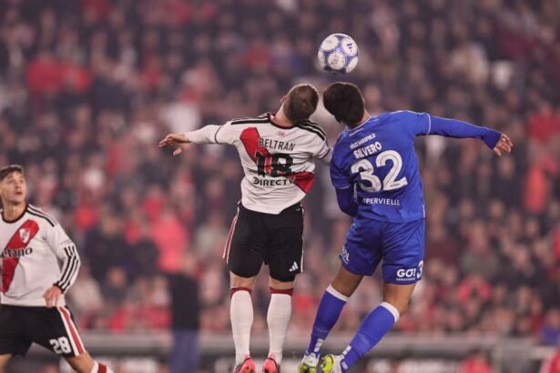 River y Vélez protagonizaron un intenso empate 2-2 en el estadio Monumental por la sexta fecha del Torneo Clausura.
