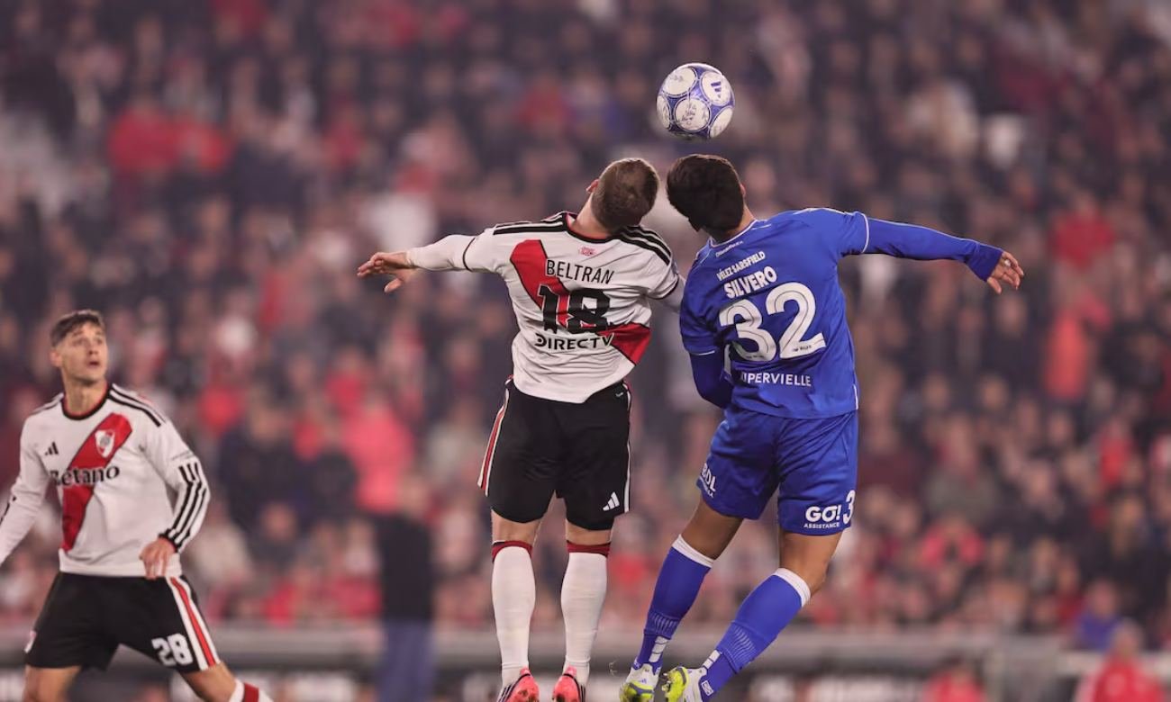 River y Vélez protagonizaron un intenso empate 2-2 en el estadio Monumental por la sexta fecha del Torneo Clausura.