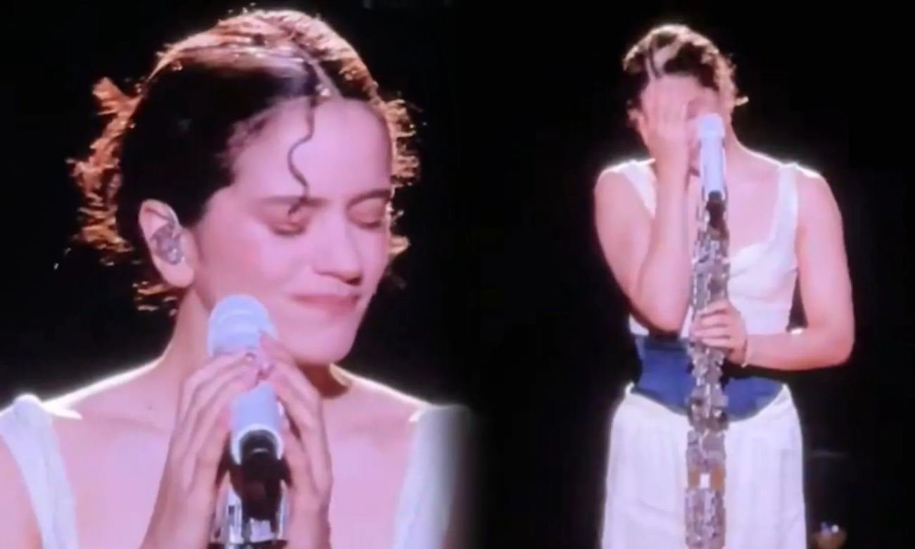 Rosalía durante una presentación musical en vivo ante sus seguidores. Foto de archivo.