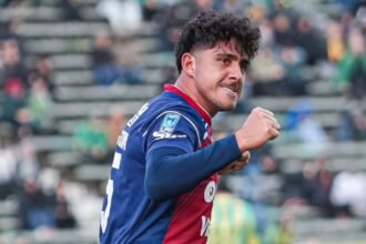 Cristian Tarragona celebra uno de sus goles con la camiseta de Unión. El delantero fue clave en la reacción del Tatengue.