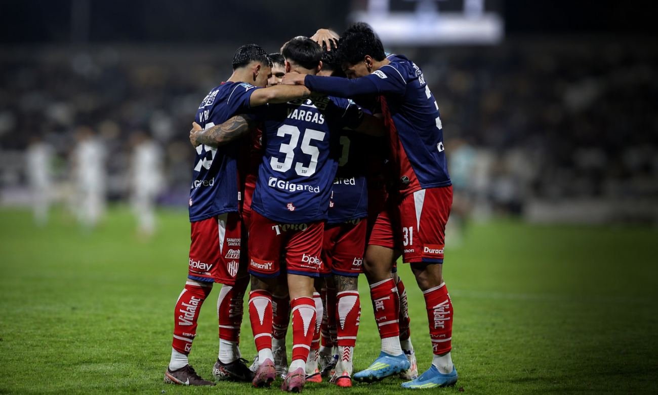 Plantel de Unión durante un partido oficial del Torneo Clausura. Foto de archivo.