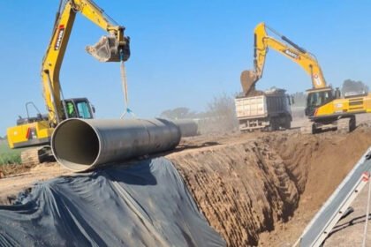 Obras del Acueducto Biprovincial que permitirá ampliar el abastecimiento de agua potable en localidades de Santa Fe y Córdoba.