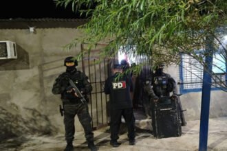 Uno de los domicilios de barrio Acería donde la Policía de Investigaciones realizó uno de los allanamientos por una investigación vinculada al microtráfico.