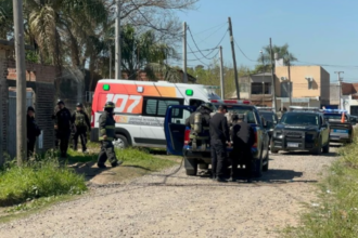 Momentos de tensión durante el operativo policial desplegado en barrio Liceo Norte. Foto: gentileza.