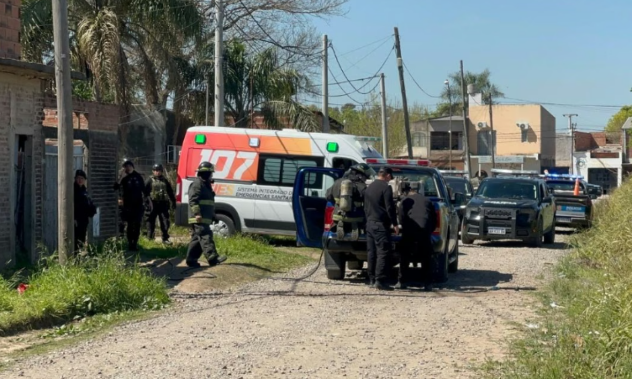 Momentos de tensión durante el operativo policial desplegado en barrio Liceo Norte. Foto: gentileza.