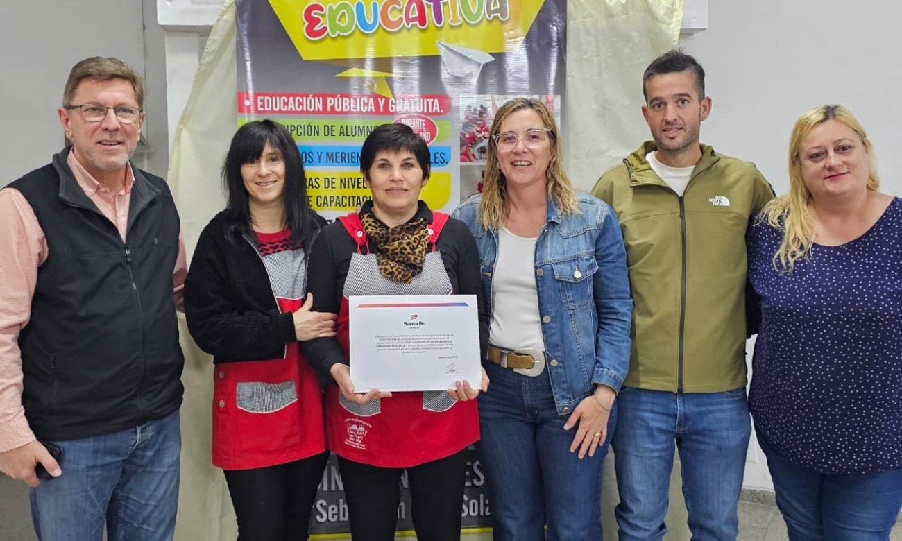 El senador Rodrigo Borla durante la entrega de los fondos destinados a obras de infraestructura en establecimientos educativos del departamento San Justo.