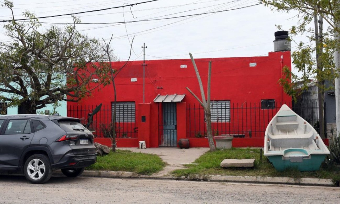 Una vivienda del barrio Centenario con su frente renovado como parte de la iniciativa de puesta en valor del sector. Foto: Municipalidad de Santa Fe.