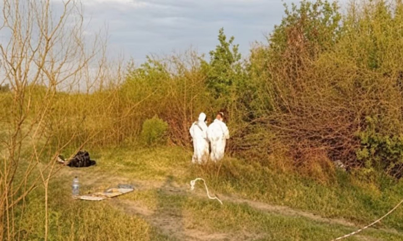 Lugar donde fue hallado el cuerpo calcinado, en inmediaciones de la ruta provincial S22 y el arroyo Saladillo, en Villa Gobernador Gálvez. Foto: gentileza.