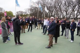 Representantes de las provincias y autoridades deportivas durante la presentación del CReAR Federal en Rosario. Foto: Gobierno de Santa Fe.