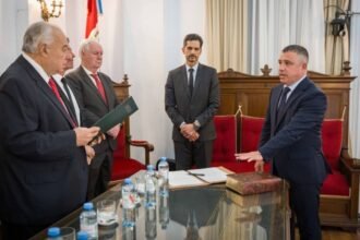Diego Maciel juró como ministro de la Corte Suprema de Justicia de Santa Fe, acompañado por el presidente del máximo tribunal, Rafael Gutiérrez, y demás integrantes de la Corte.