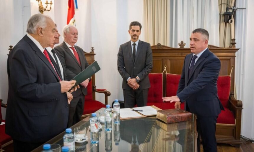 Diego Maciel juró como ministro de la Corte Suprema de Justicia de Santa Fe, acompañado por el presidente del máximo tribunal, Rafael Gutiérrez, y demás integrantes de la Corte.