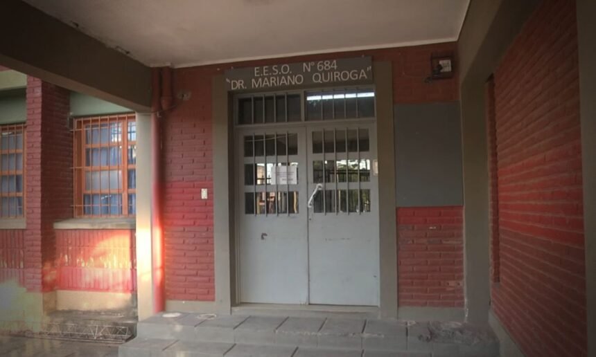 La Escuela Secundaria Mariano Quiroga, ubicada en avenida Aristóbulo del Valle al 6300, en el norte de la ciudad de Santa Fe. Foto de archivo.