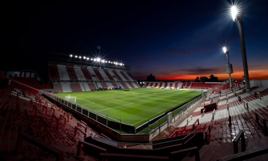 El estadio 15 de Abril, casa de Unión de Santa Fe, es uno de los escenarios emblemáticos del fútbol santafesino.