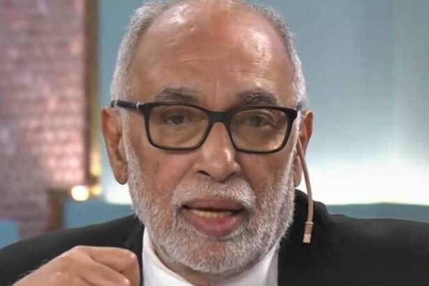 Oscar “Negro” González Oro, durante una de sus numerosas etapas al frente de programas de radio y televisión.