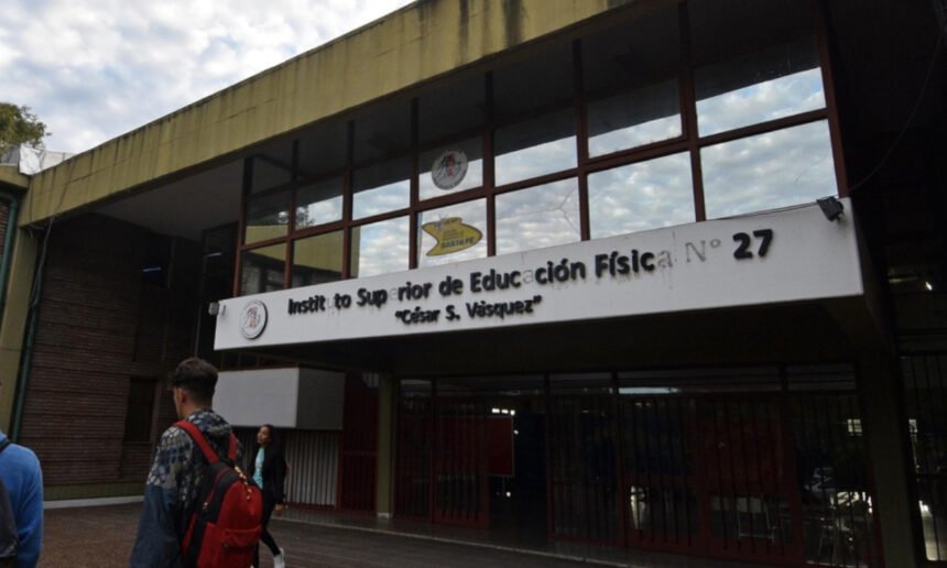 Foto de archivo del Instituto Superior de Educación Física N° 27 (ISEF), en la ciudad de Santa Fe.