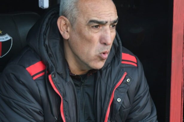 Iván Delfino, durante un partido de Colón